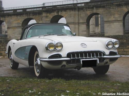 1960_chevrolet_corvette_20_m