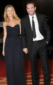 38205579d8ff69f0ad1796a2c514a728-orig-348x560